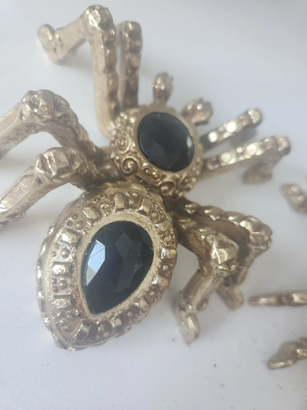 Tahari Gold Metallic Metal Spider  Figurine With Black Jewels Set Of 2